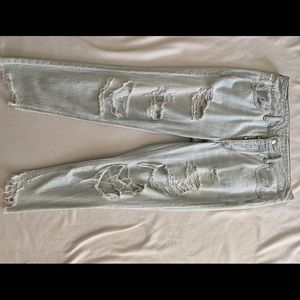 American Eagle ripped light wash boyfriend jeans
